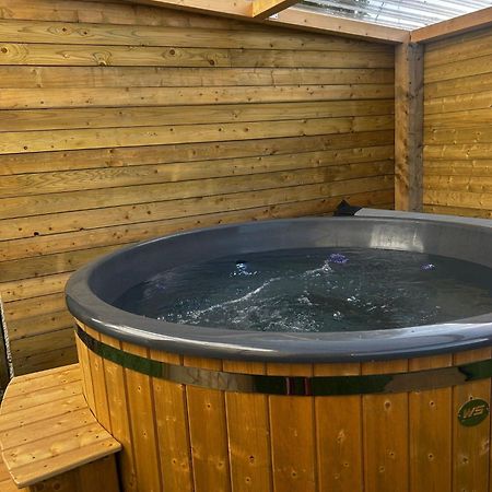 The Alpaca Farmhouse With Hot Tub And Alpaca Experience Included Dromara Eksteriør bilde